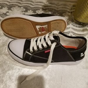 Levis Sneakers